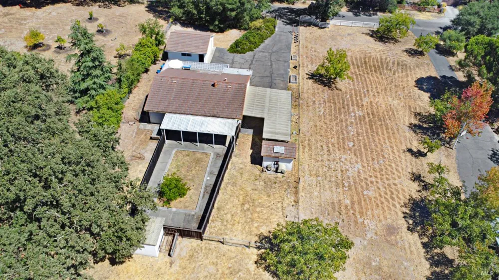 21355 Hyde Road Sonoma, CA 95476