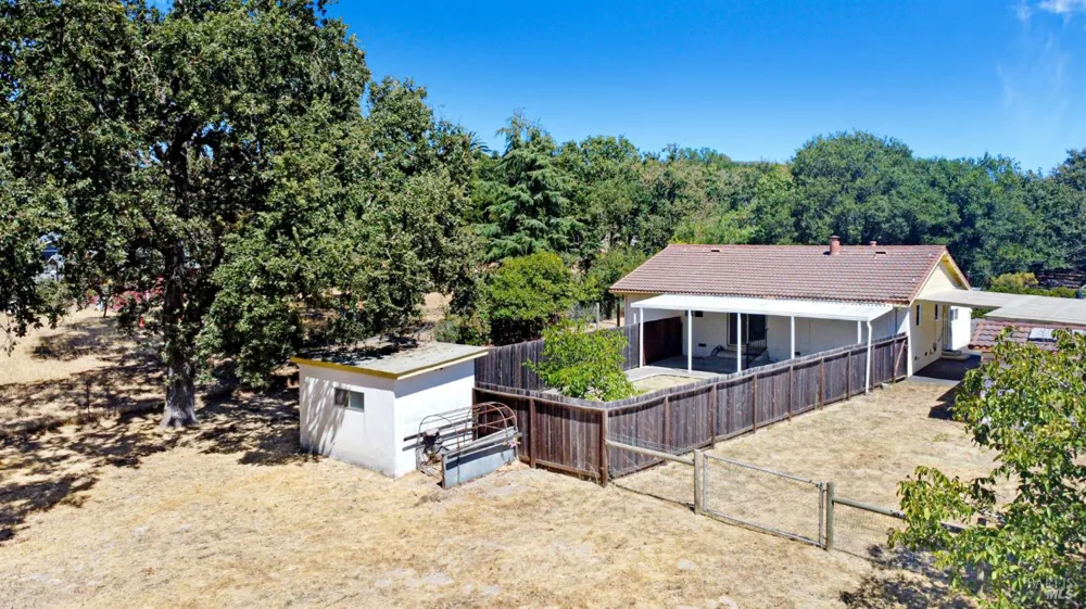 21355 Hyde Road Sonoma, CA 95476