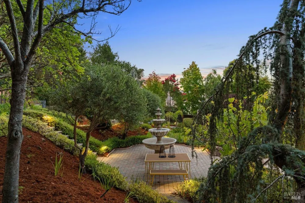 101 Windwalker Way Novato, CA 94945