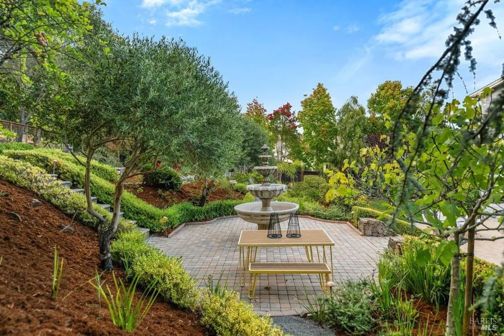 101 Windwalker Way Novato, CA 94945