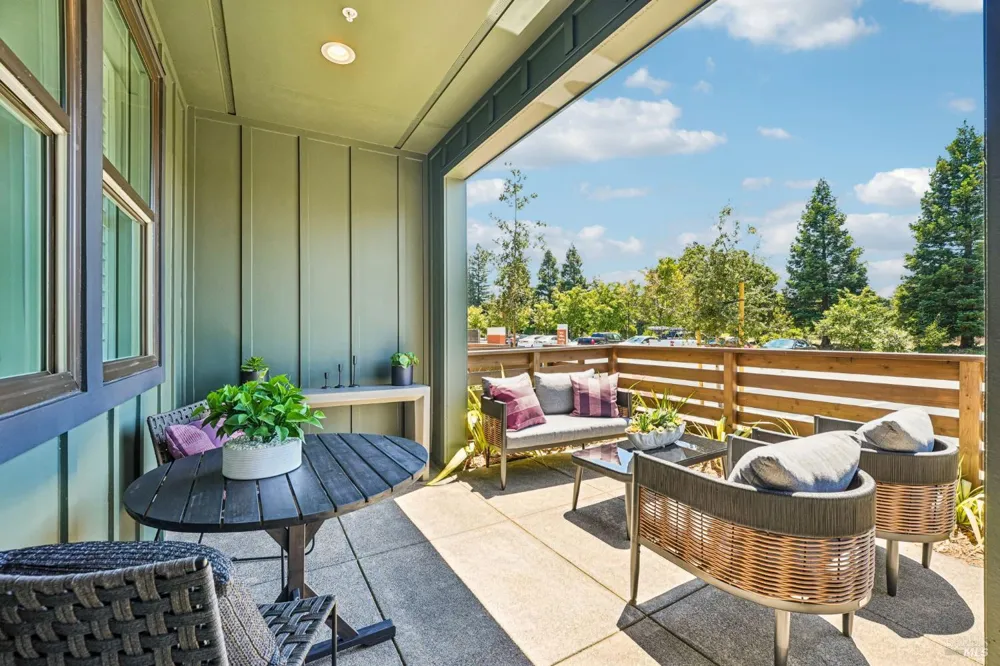 207 Pippin Court Sebastopol, CA 95407