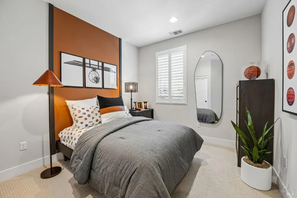 207 Pippin Court Sebastopol, CA 95407