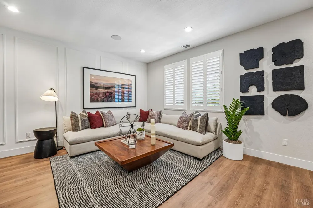 207 Pippin Court Sebastopol, CA 95407