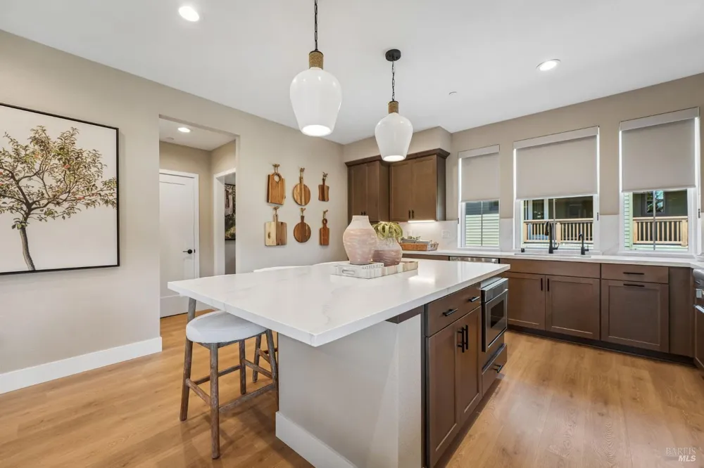 209 Pippin Court Sebastopol, CA 95407