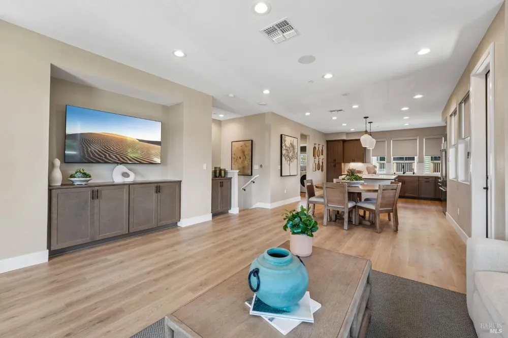 209 Pippin Court Sebastopol, CA 95407