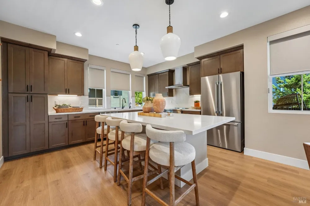 209 Pippin Court Sebastopol, CA 95407