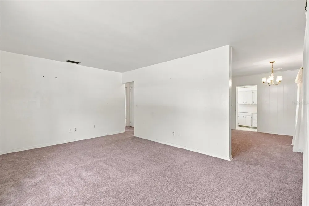 708 AVENUE E NE Winter Haven, FL 33881