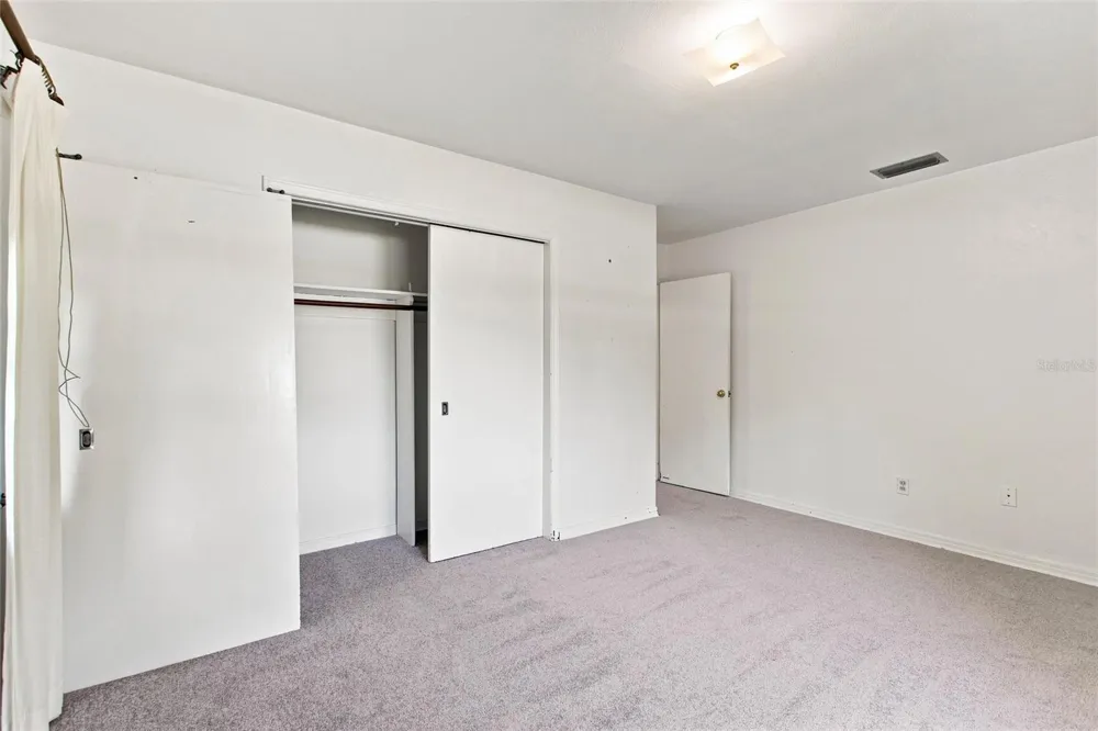 708 AVENUE E NE Winter Haven, FL 33881