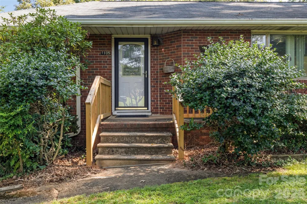 1105 Graystone Drive Winston Salem, NC 27105