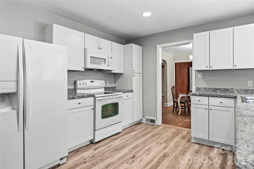 1105 Graystone Drive Winston Salem, NC 27105