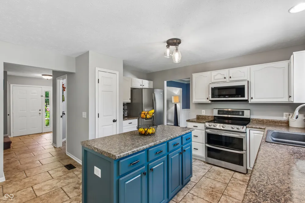12871 Rawlings Place Fishers, IN 46038