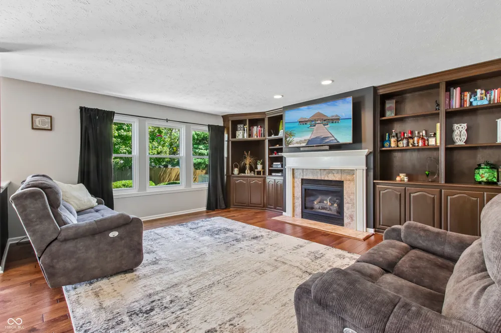 12871 Rawlings Place Fishers, IN 46038
