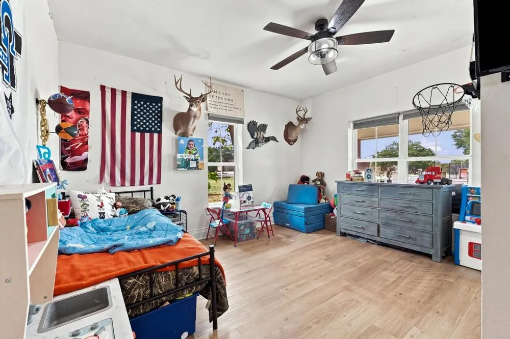 405 E College Street Gunter, TX 75058