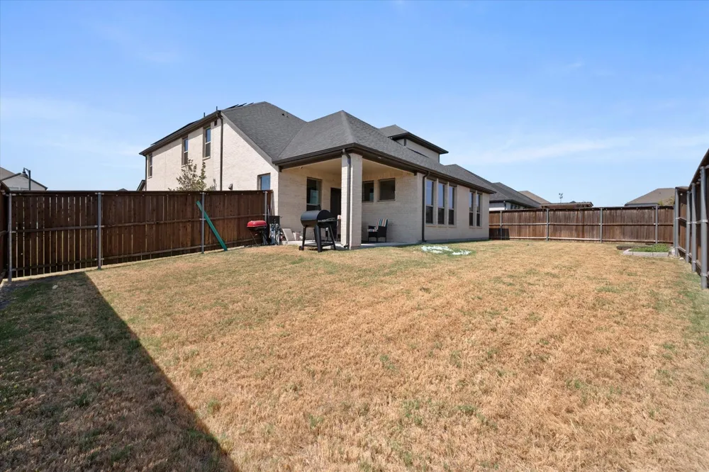 161 Camp Fire Drive Waxahachie, TX 75165