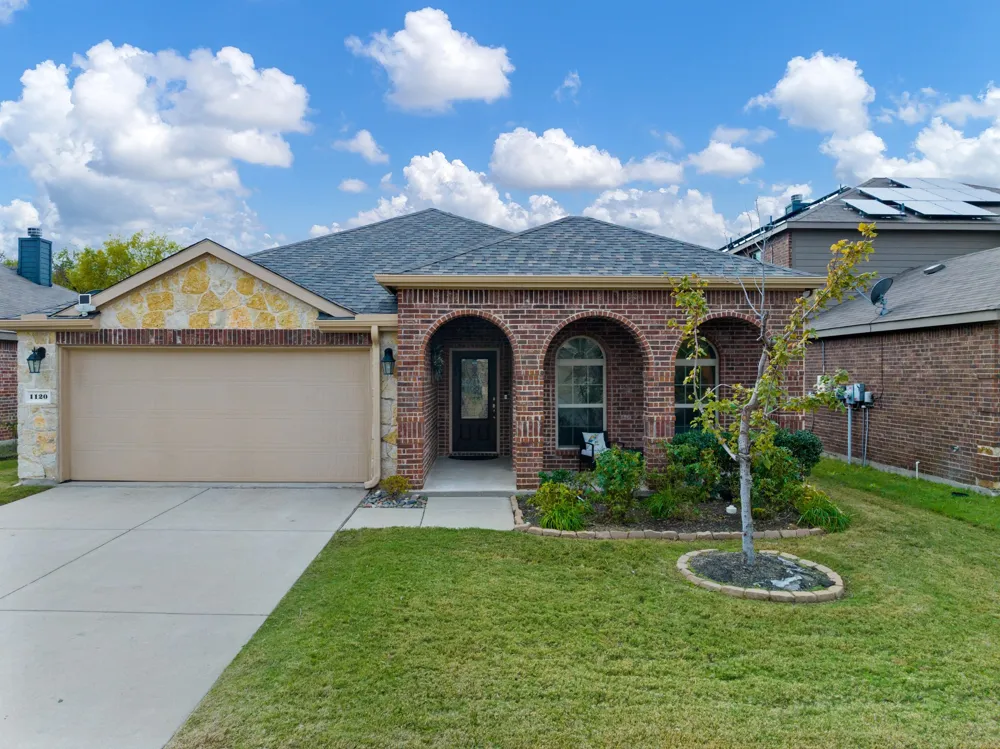 1120 Cheyenne Drive Aubrey, TX 76227
