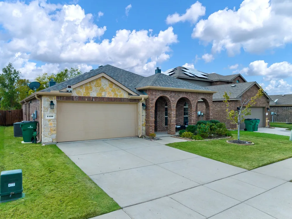 1120 Cheyenne Drive Aubrey, TX 76227