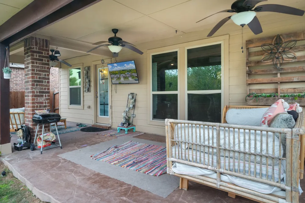 1120 Cheyenne Drive Aubrey, TX 76227
