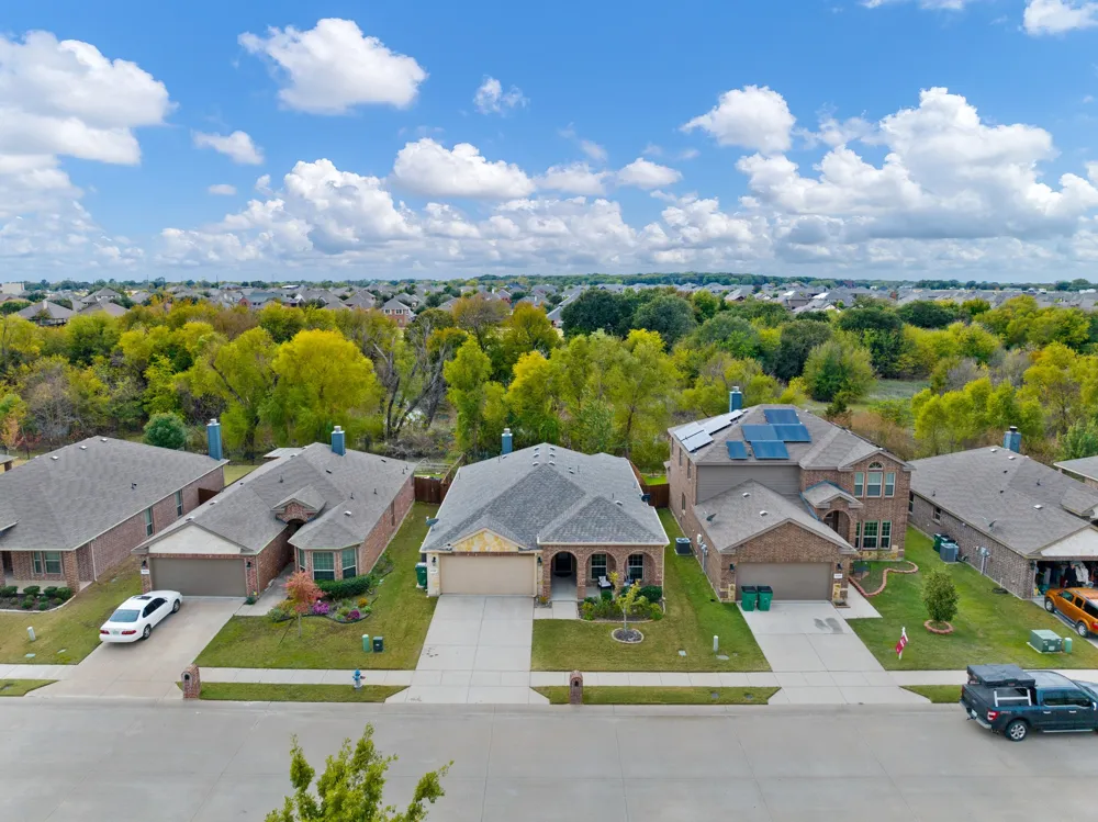 1120 Cheyenne Drive Aubrey, TX 76227
