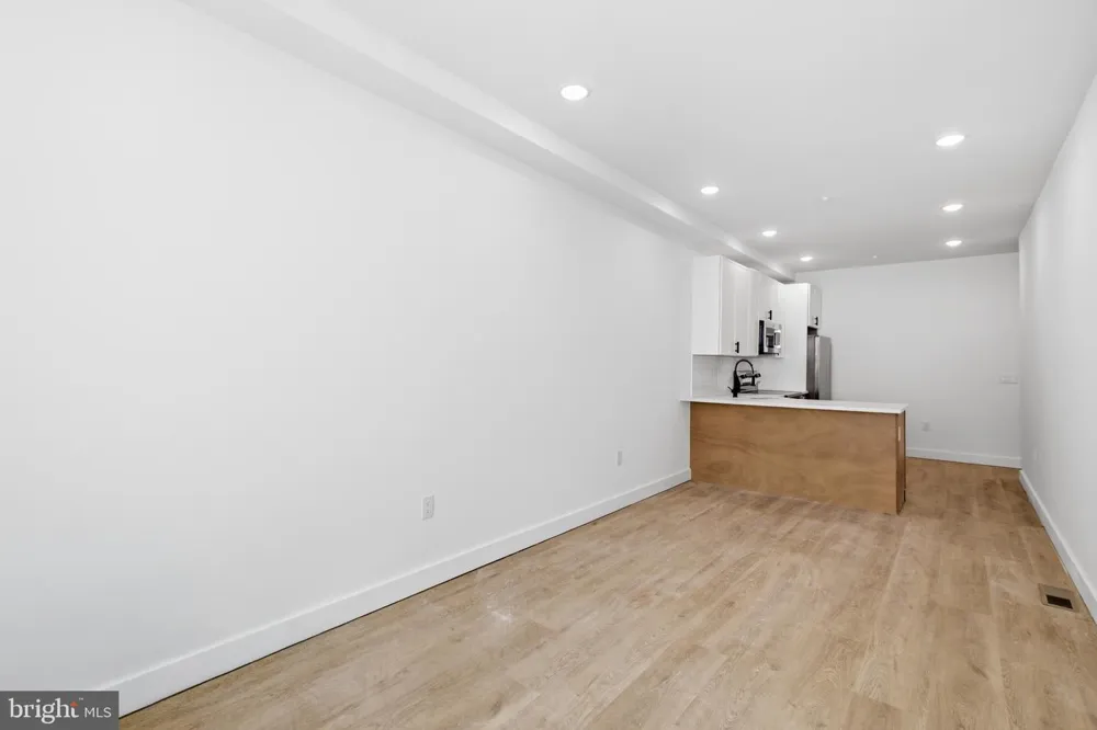 2554 12TH STREET #1 Philadelphia, PA 19133