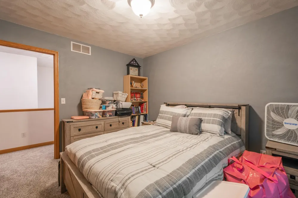 132 Kensington Court Battle Creek, MI 49015