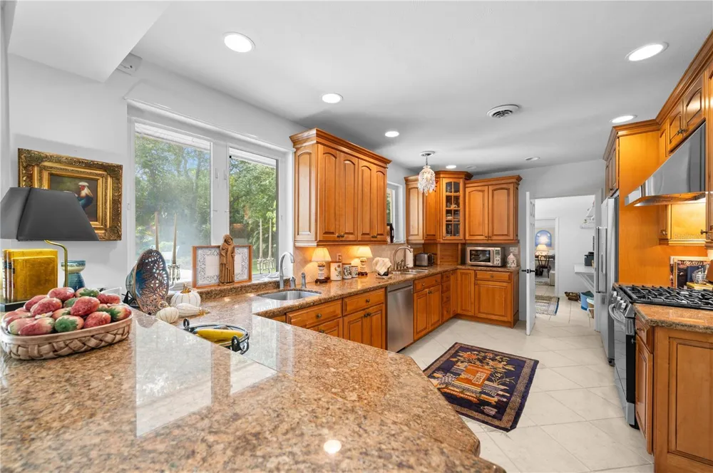 1722 NORTH DRIVE Sarasota, FL 34239