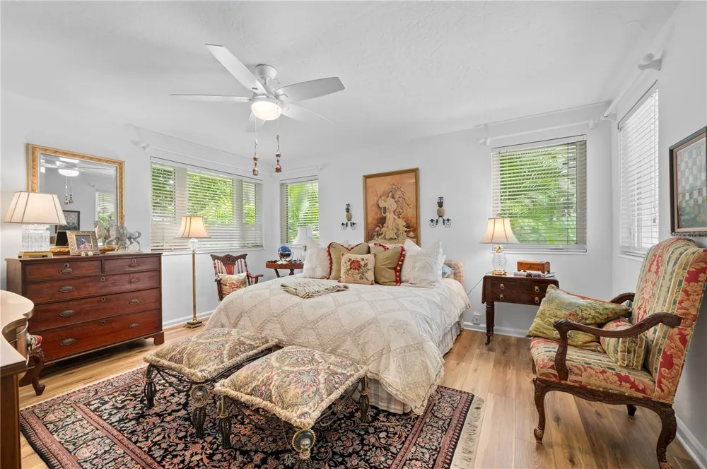 1722 NORTH DRIVE Sarasota, FL 34239