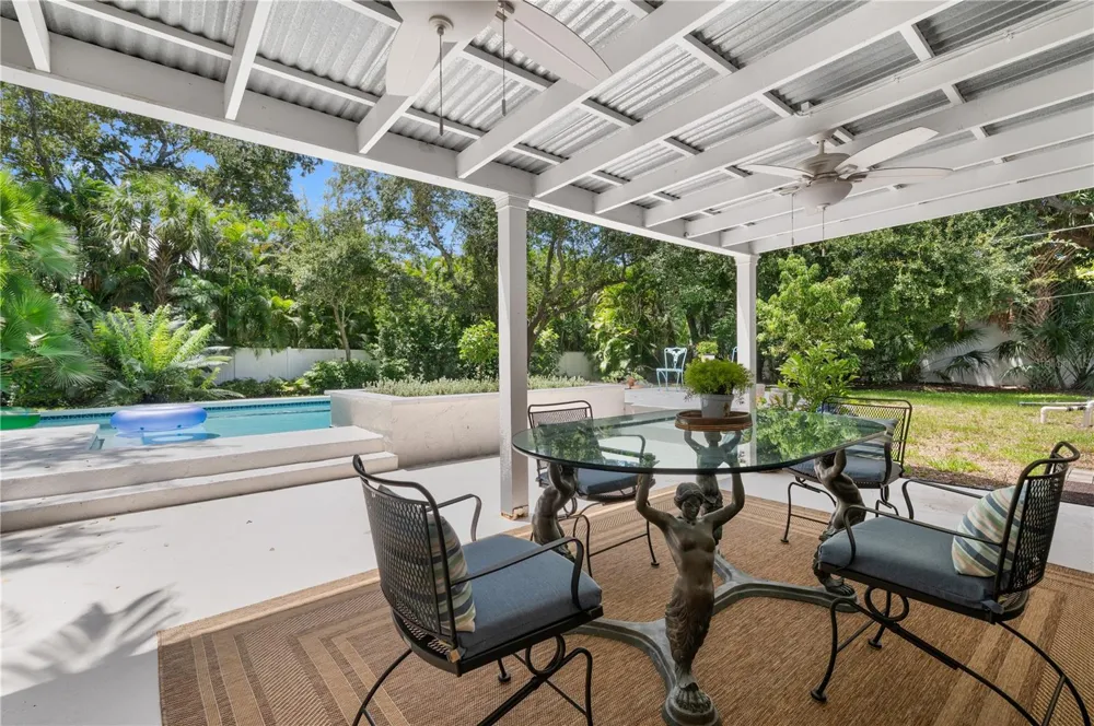 1722 NORTH DRIVE Sarasota, FL 34239