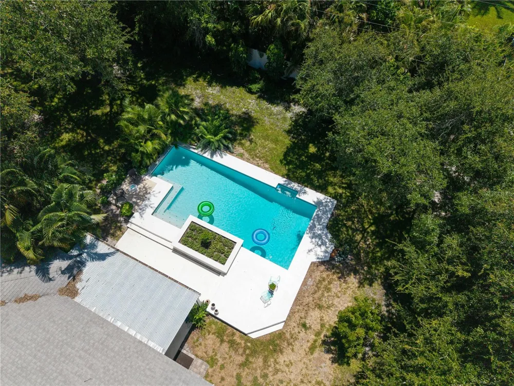 1722 NORTH DRIVE Sarasota, FL 34239
