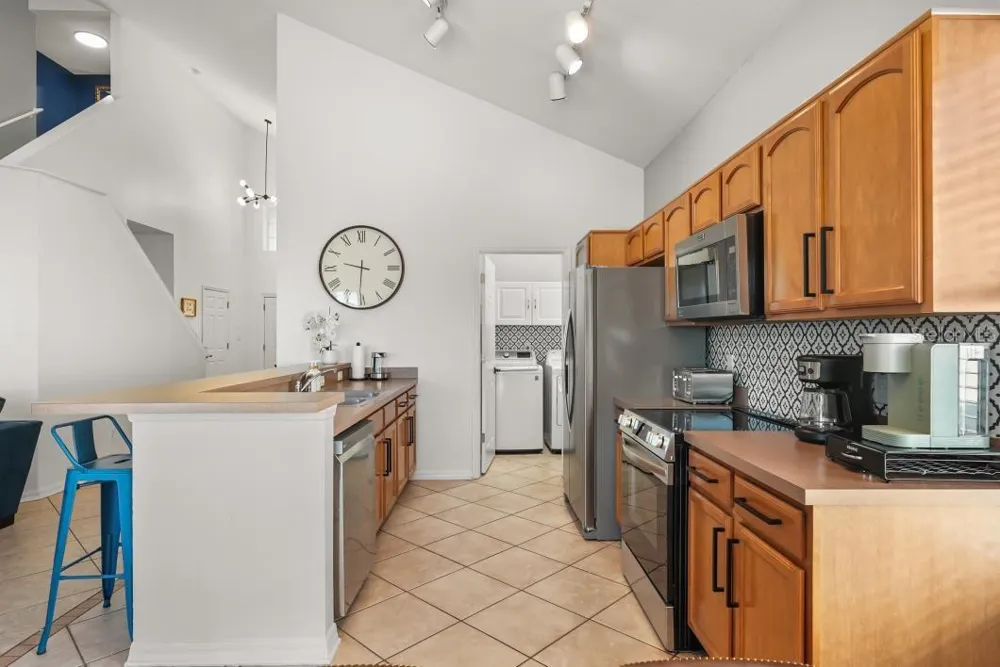 8009 ACADIA ESTATES COURT Kissimmee, FL 34747