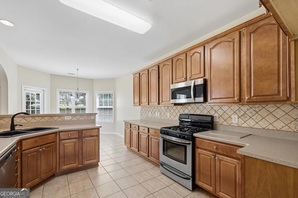 8004 Larksview DR Fairburn, GA 30213
