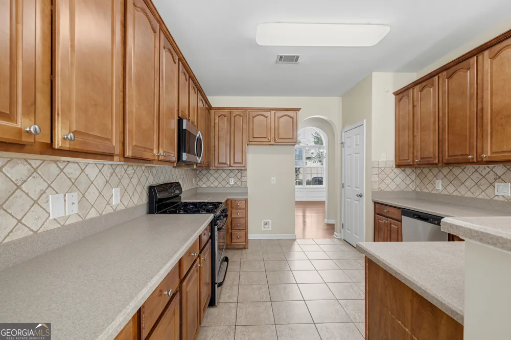 8004 Larksview DR Fairburn, GA 30213