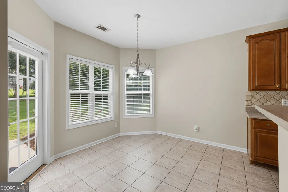 8004 Larksview DR Fairburn, GA 30213