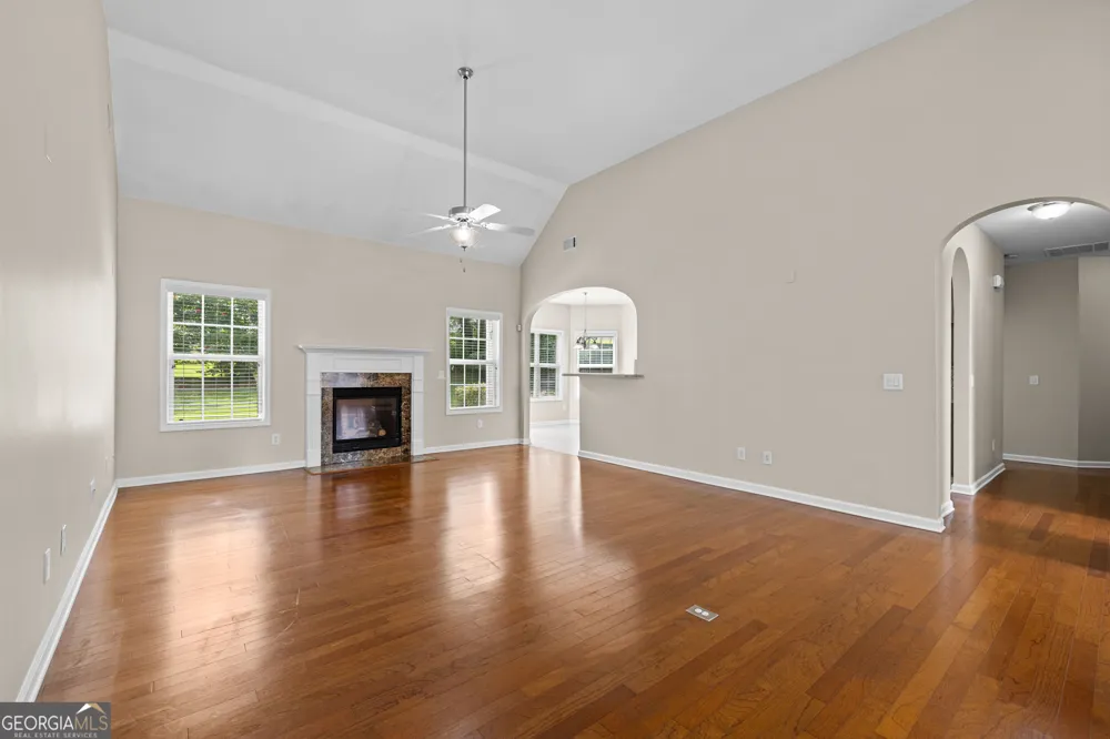 8004 Larksview DR Fairburn, GA 30213