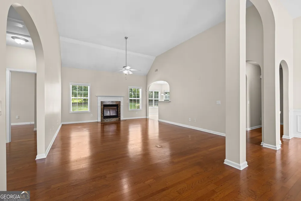 8004 Larksview DR Fairburn, GA 30213