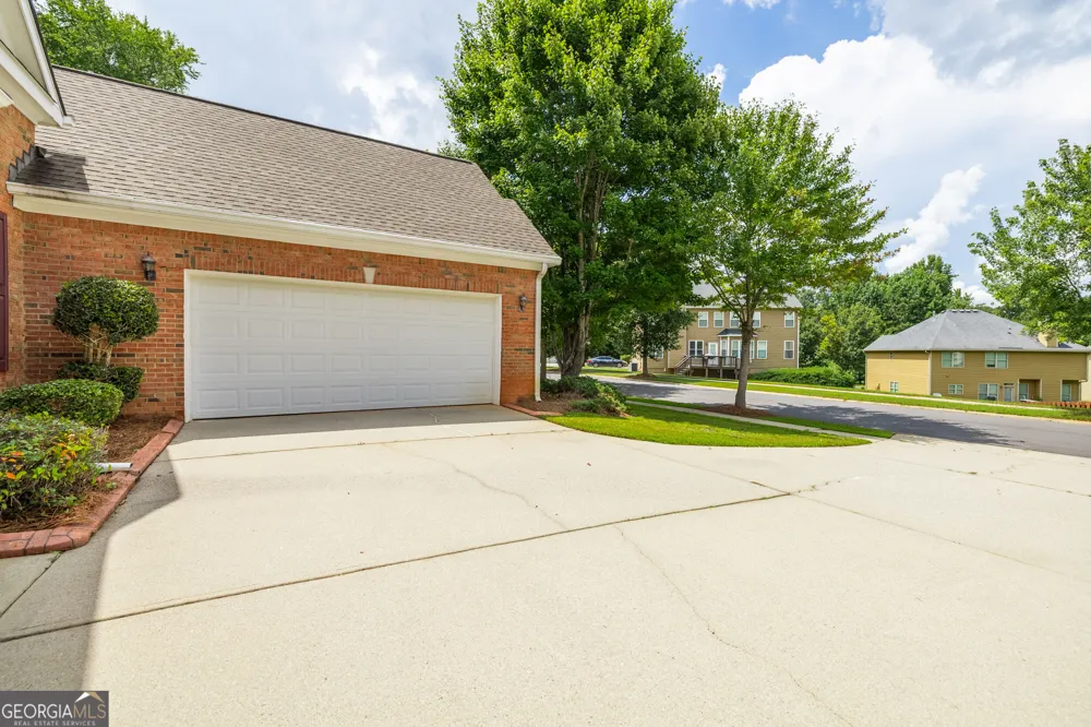 8004 Larksview DR Fairburn, GA 30213