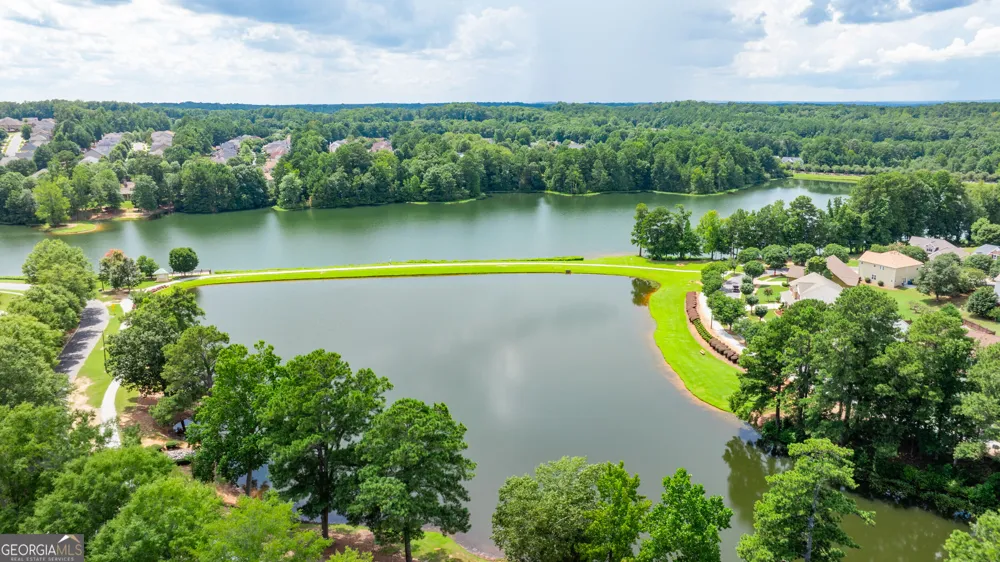 8004 Larksview DR Fairburn, GA 30213