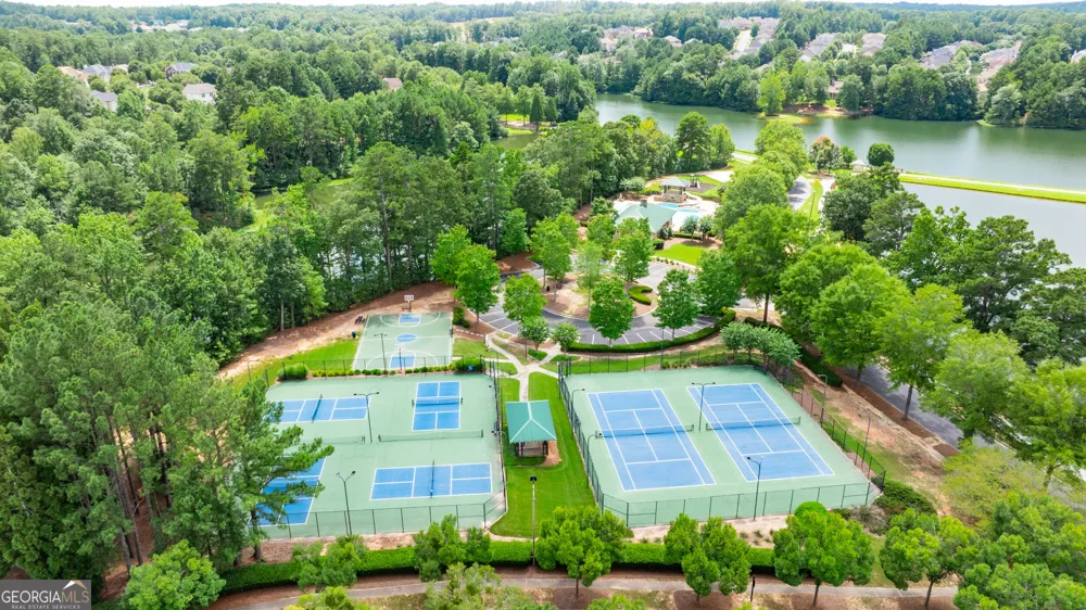 8004 Larksview DR Fairburn, GA 30213