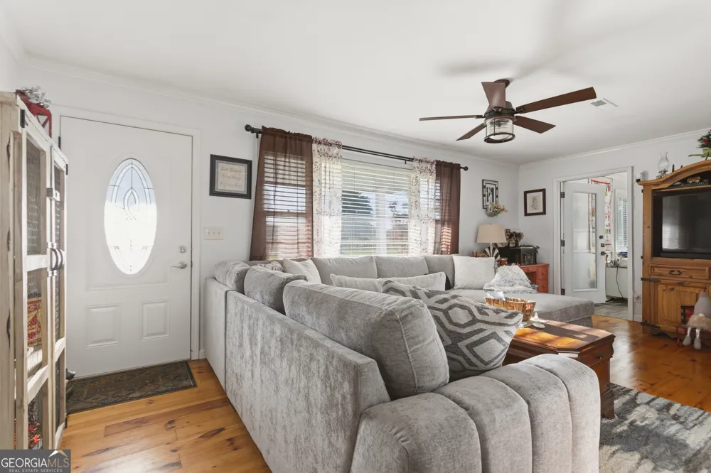 1294 Cave Spring RD Cedartown, GA 30125