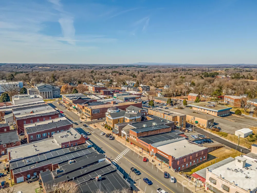 227 E Main Street Lincolnton, NC 28092