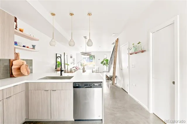 3180 E 33rd Avenue Denver, CO 80205