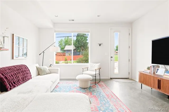 3180 E 33rd Avenue Denver, CO 80205