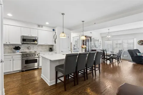 200 River Vista Drive #633