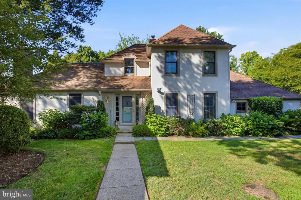 19 HIGHFIELD LANE Wayne, PA 19087