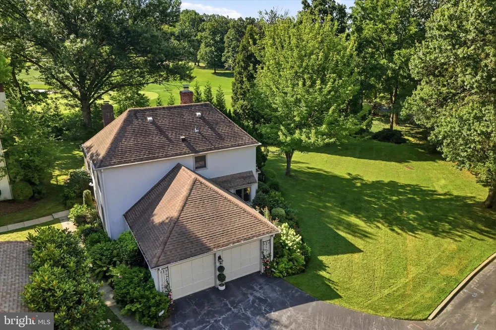 19 HIGHFIELD LANE Wayne, PA 19087