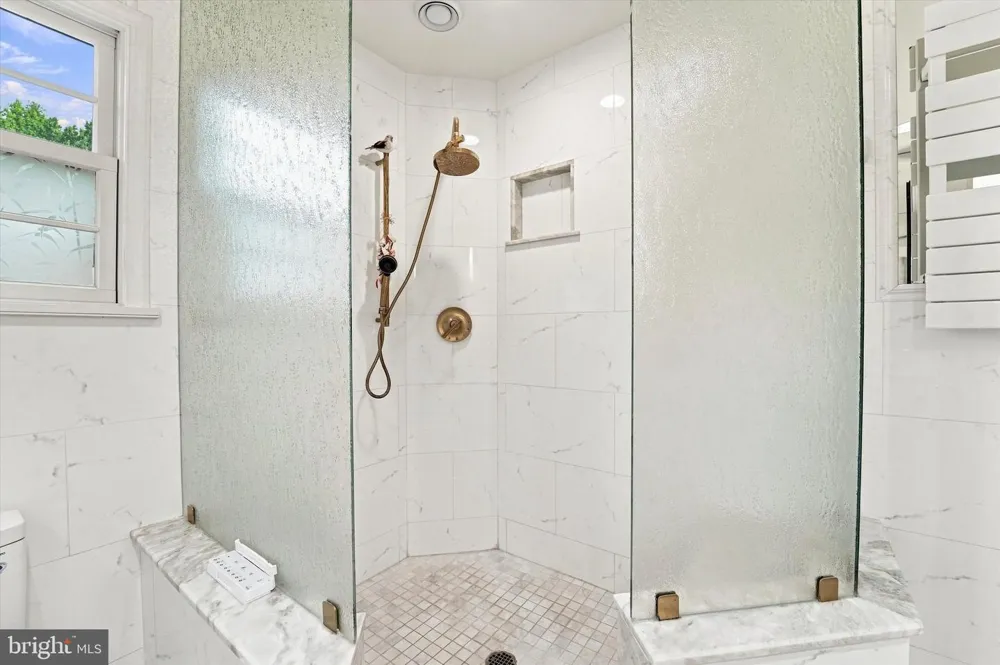 19 HIGHFIELD LANE Wayne, PA 19087