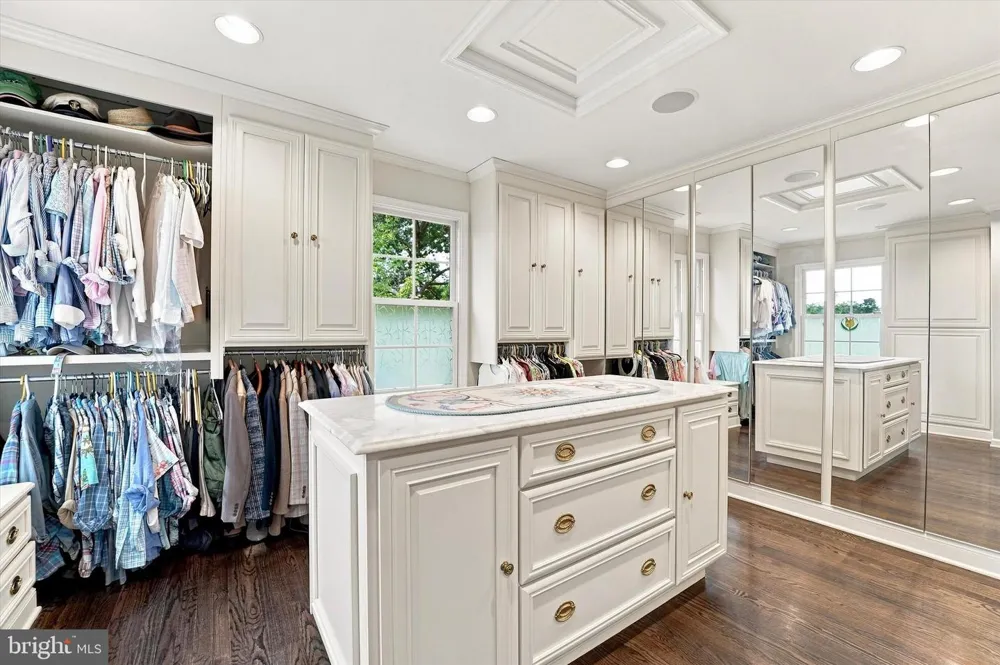 19 HIGHFIELD LANE Wayne, PA 19087