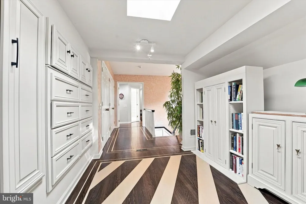 19 HIGHFIELD LANE Wayne, PA 19087