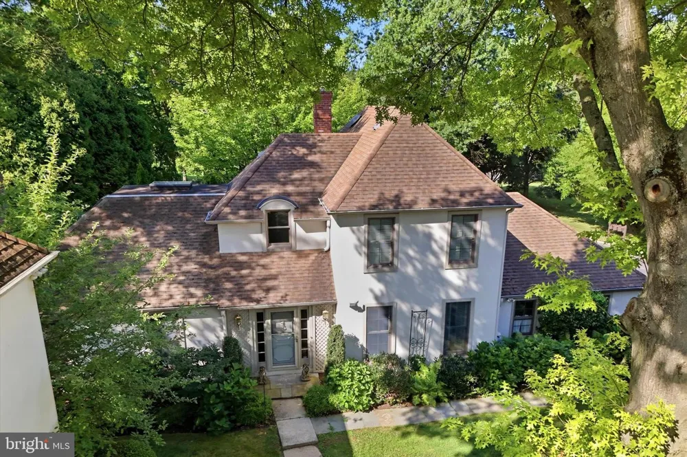 19 HIGHFIELD LANE Wayne, PA 19087