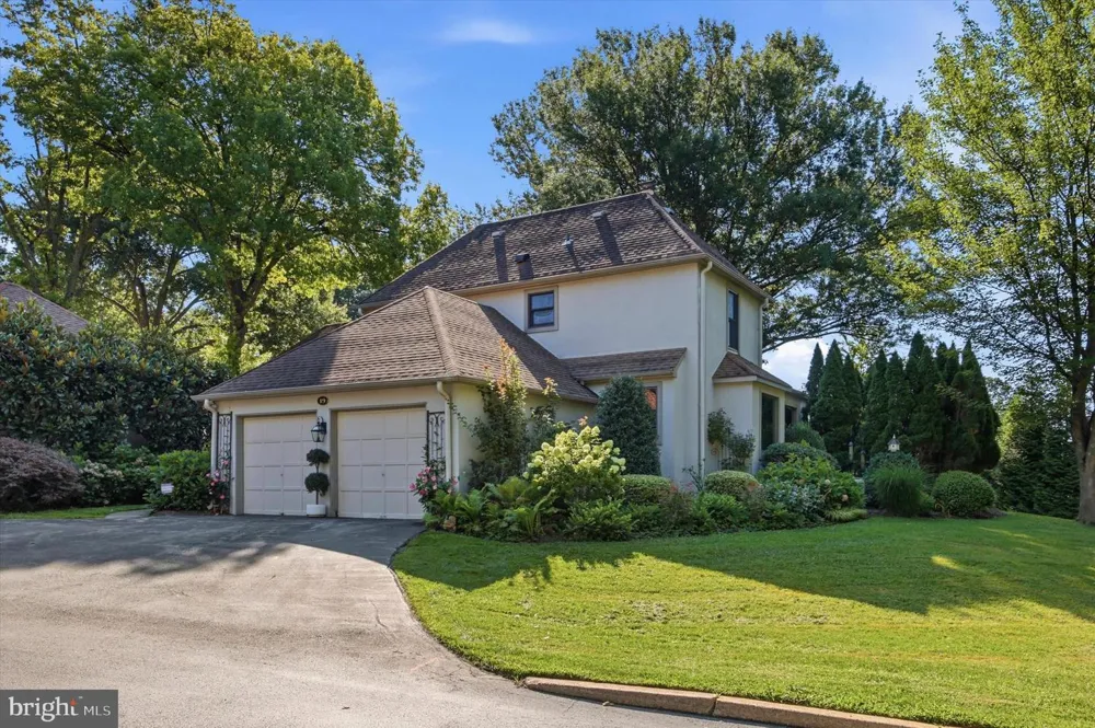 19 HIGHFIELD LANE Wayne, PA 19087