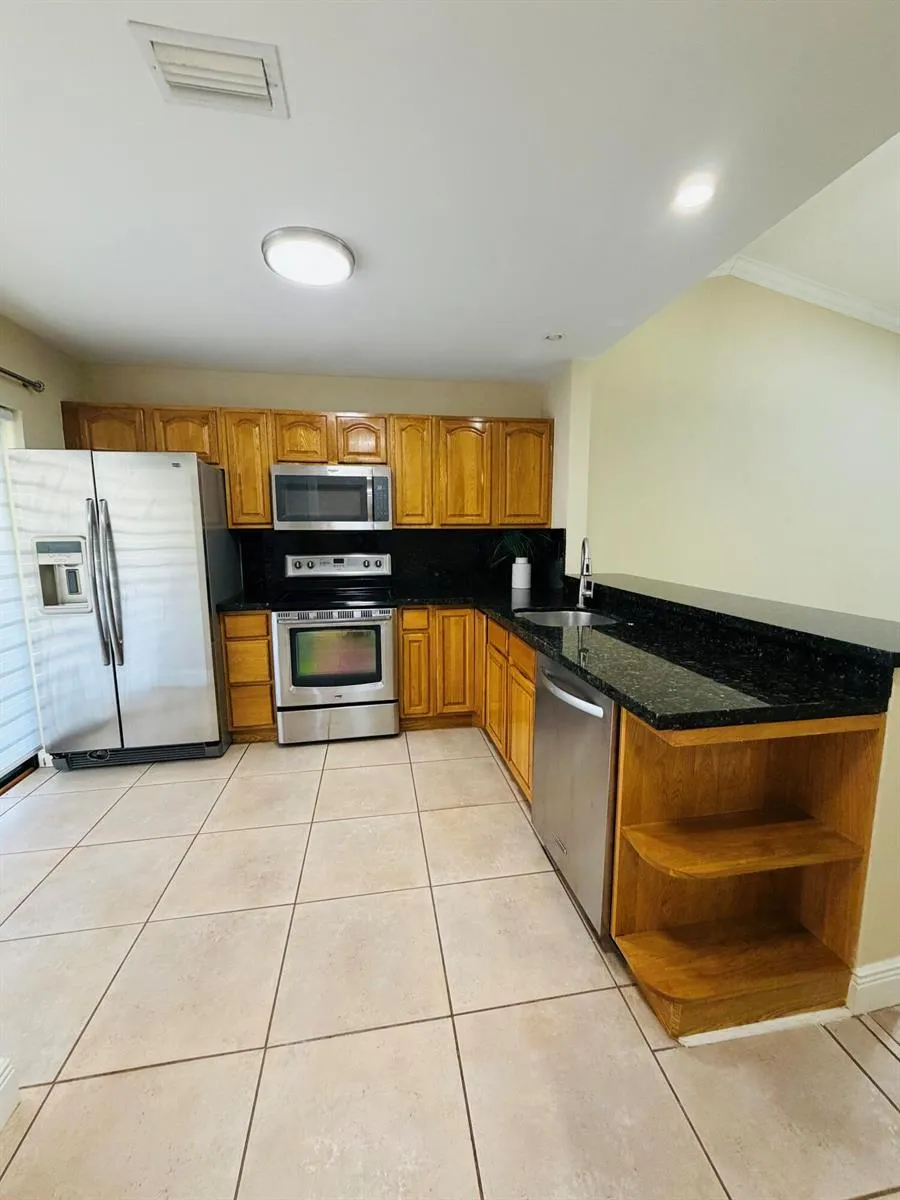 3939 NE 5th Avenue #A206 Boca Raton, FL 33431